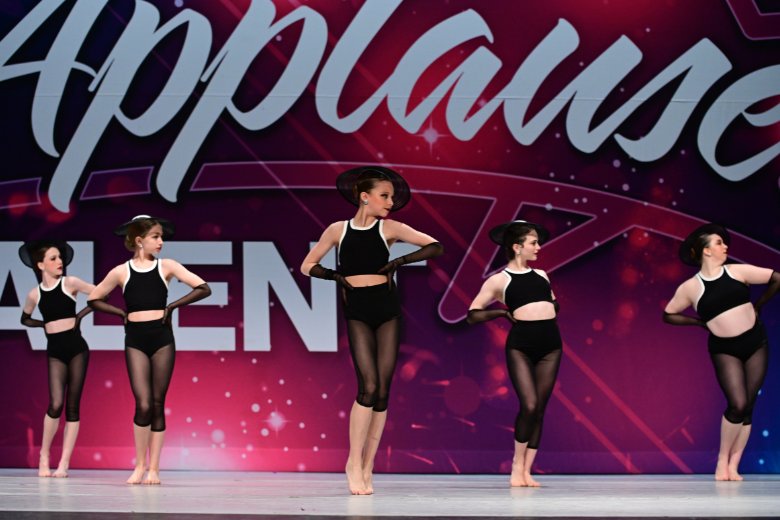 Dance Group 9